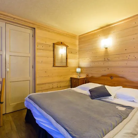 Hotel La Montagne 2*