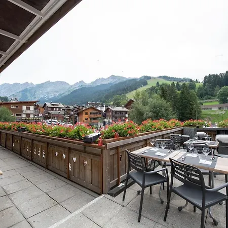 Hotel La Montagne 2*