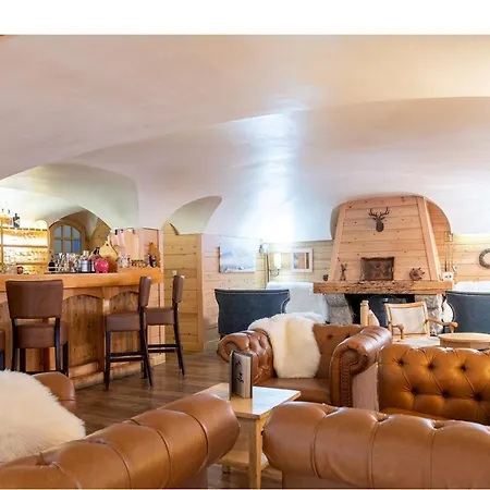Hotel La Montagne Hotel 2*