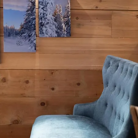 Hotel La Montagne 2*